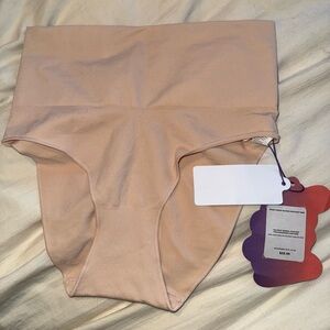 YITTY shapewear NWT